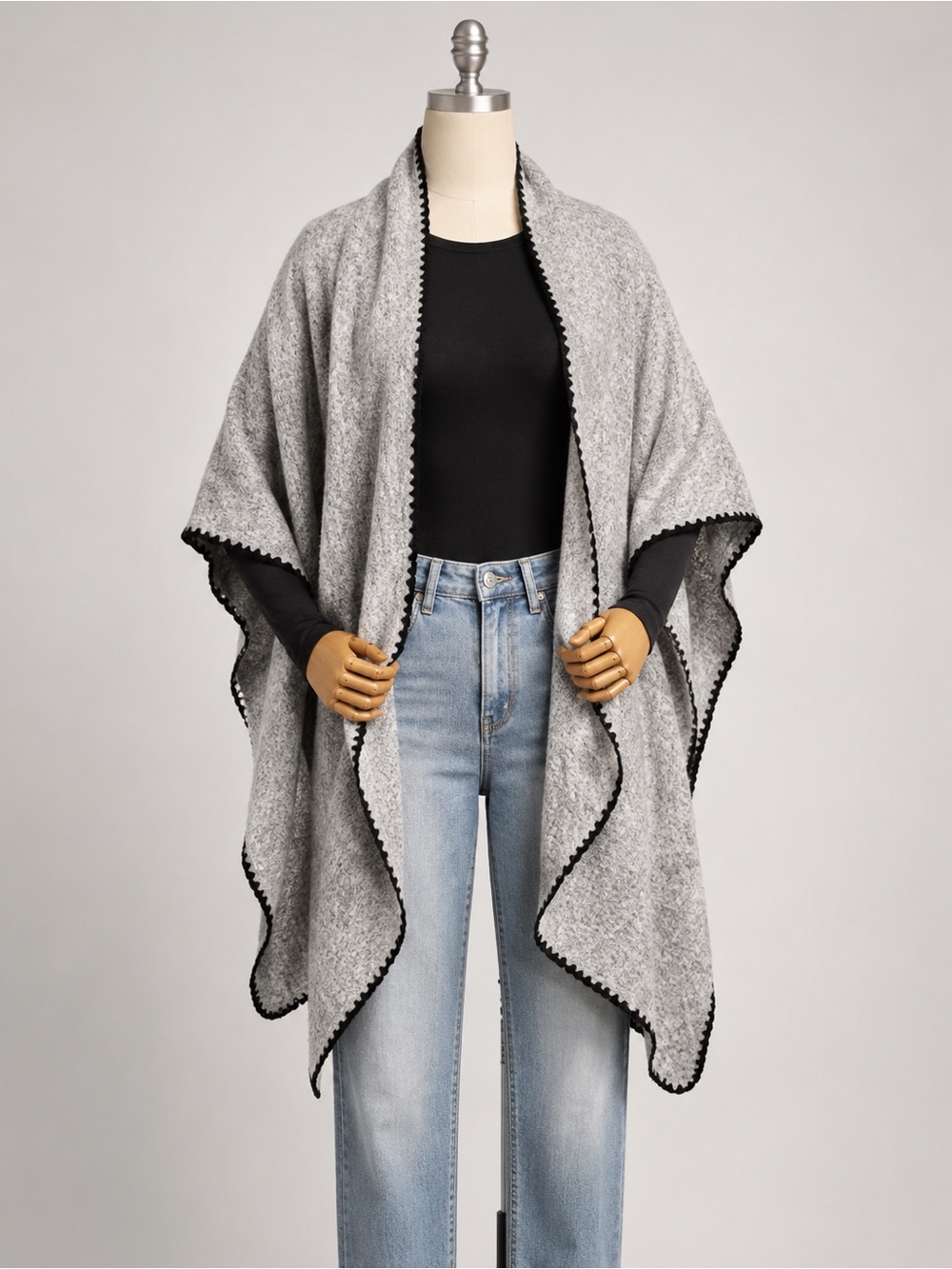 Tilly Triangle Scarf in Gray